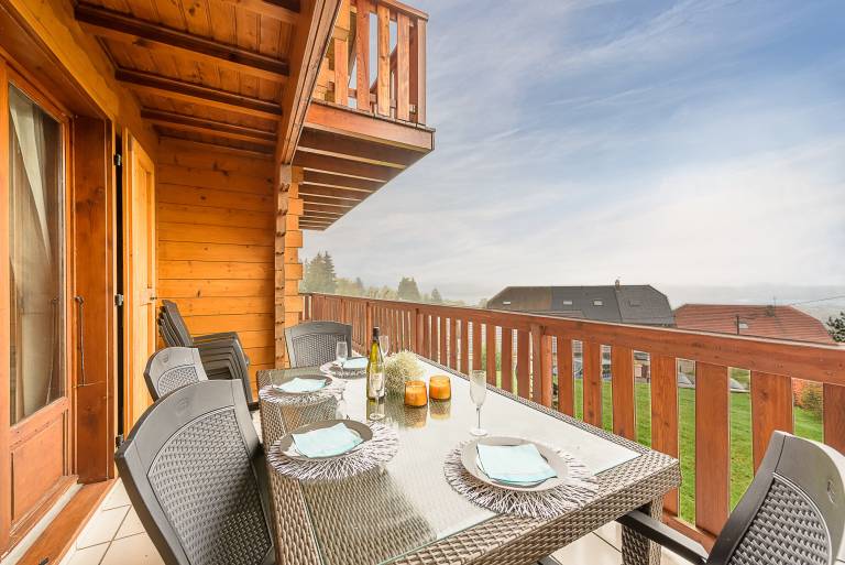 Child-friendly charming chalet with yard & terrace | Mountain view | Pets allowed — photo 3