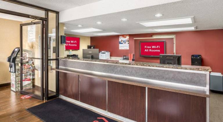 Red Roof Inn Tinton Falls - Jersey Shore — photo 4