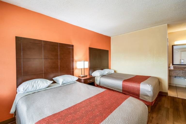 Motel  Brookland
