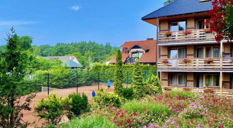Holiday apartment with yard, private pool & patio | Pets allowed in Ustka