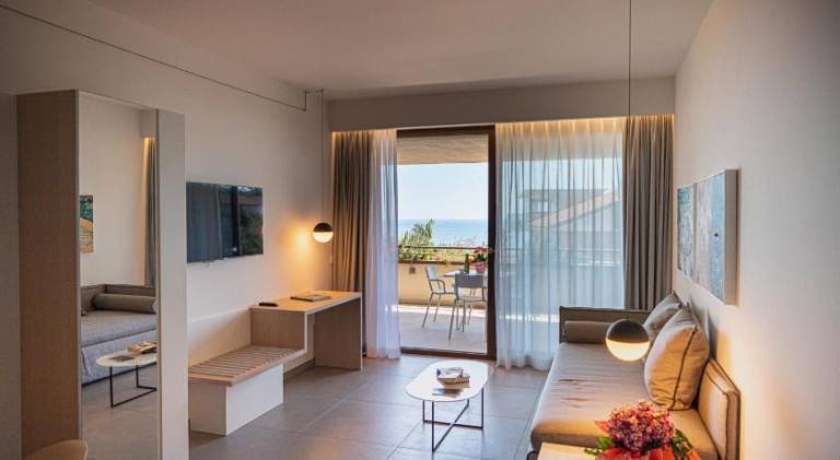 Serviced apartment with pool, sauna & jacuzzi — photo 2