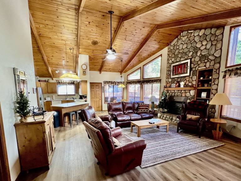 Cabin Munds Park