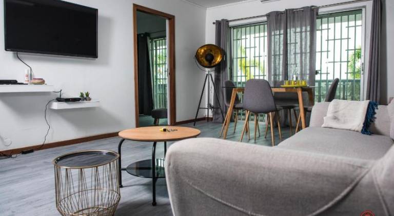 Holiday apartment with terrace in Le Gosier