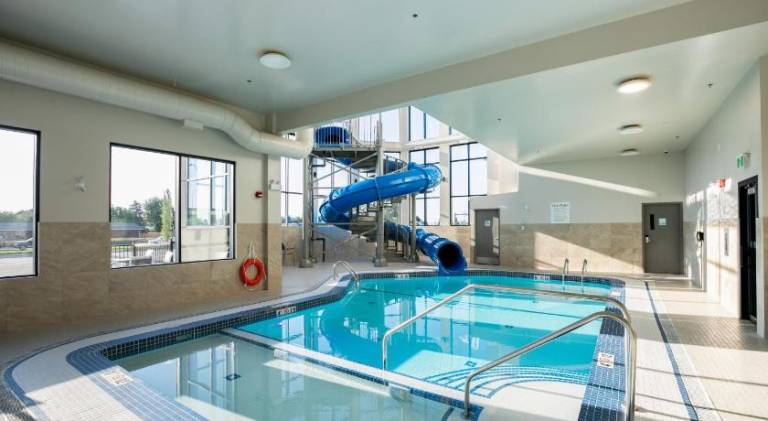Holiday Inn Express Lethbridge Southeast By IHG — photo 3