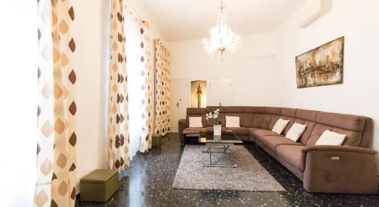 Fully equipped apartment with patio | Next to Place Masséna | Pets allowed in Nice