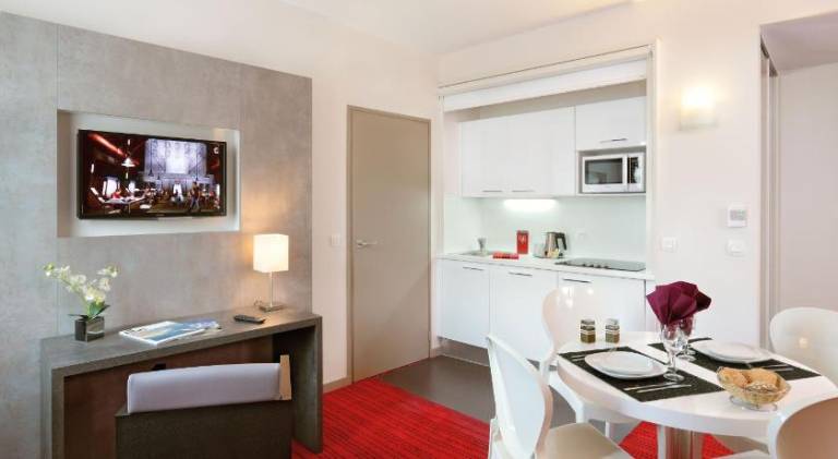 Serviced apartment with sauna & pool — photo 2