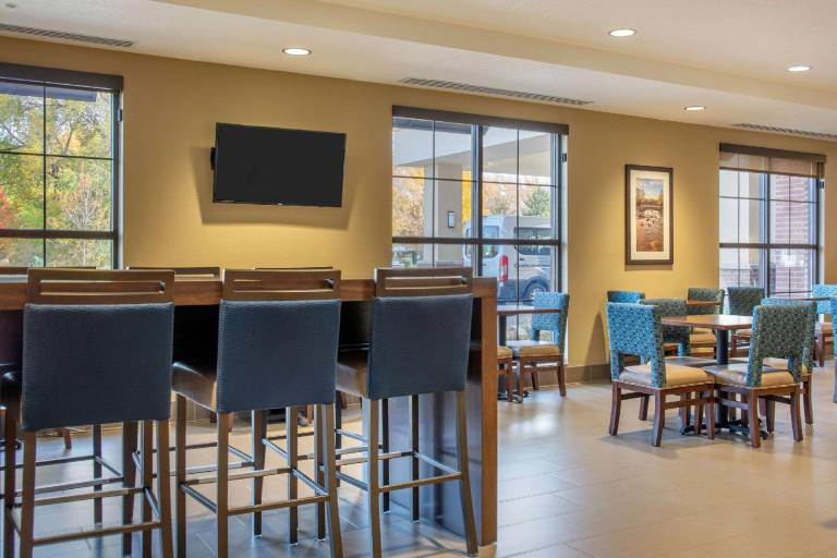 Comfort Inn & Suites Boise Airport — photo 5