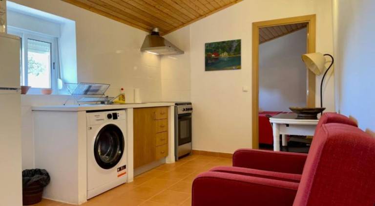 Children-friendly vacation home with terrace, grill & yard | Pets are welcome — photo 2