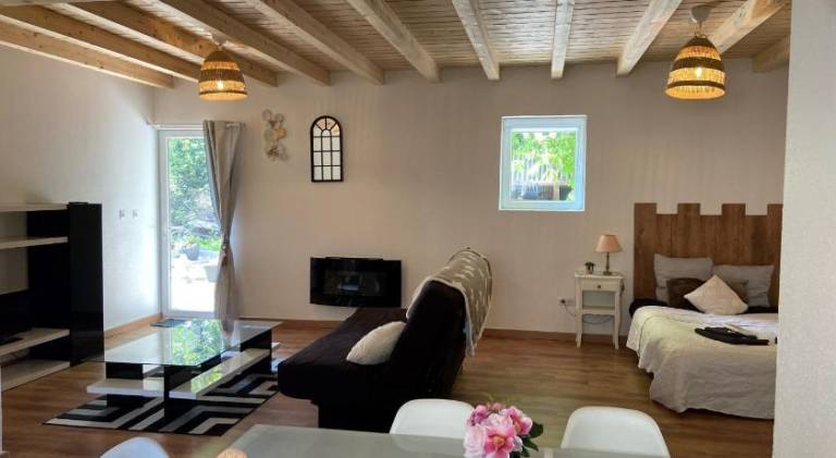 Rental apartment with 1 room for 3 persons in Sausheim
