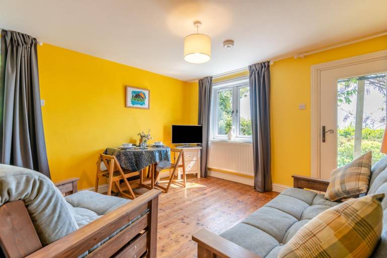 Family-oriented nice cottage with garden | Pet-friendly — photo 3