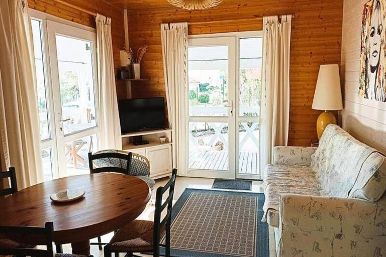 Rental apartment with patio & garden | Garden view in Cogolin
