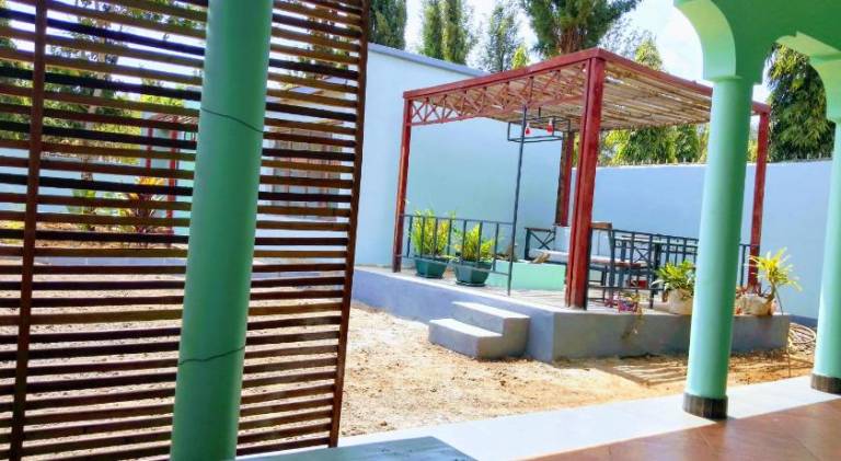 Family-oriented pleasant villa with pool, patio & garden | Pets are welcome — photo 5