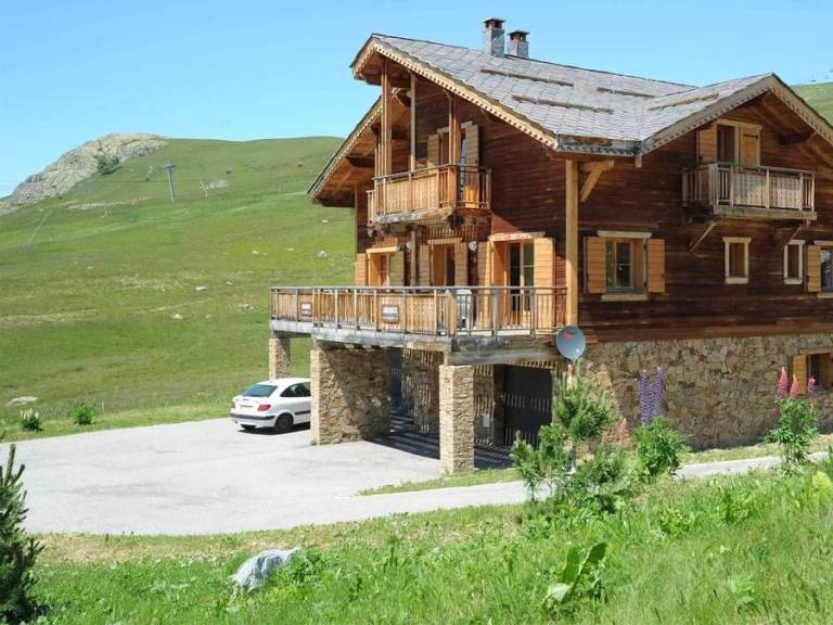 Spacious chalet with terrace | Close to the ski | Pets allowed — photo 2