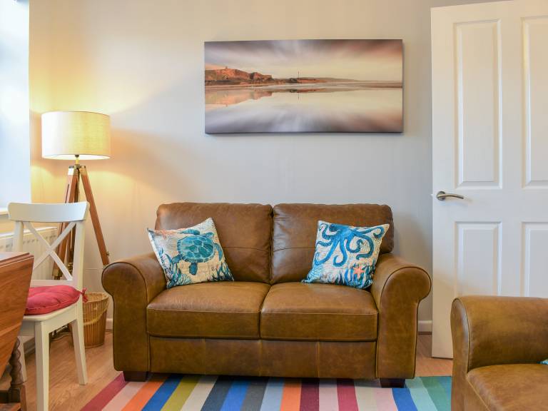 Cottage with garden | Water view — photo 5