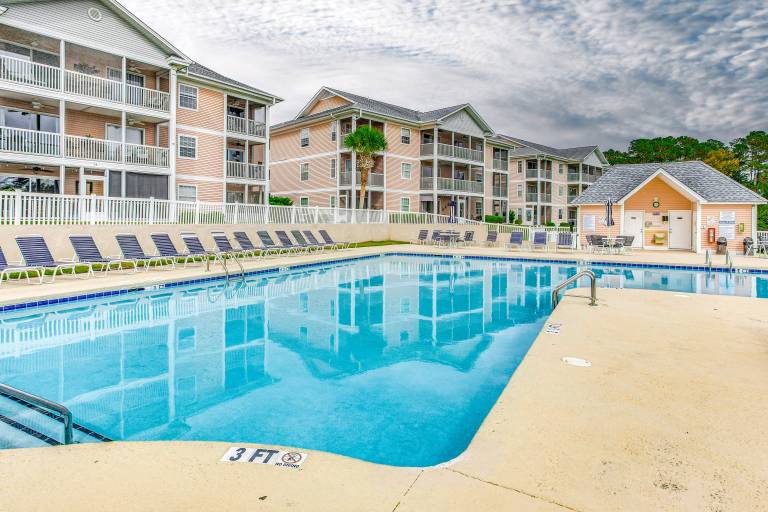 Myrtle Beach Waterfront Condo 5 Mi to Boardwalk