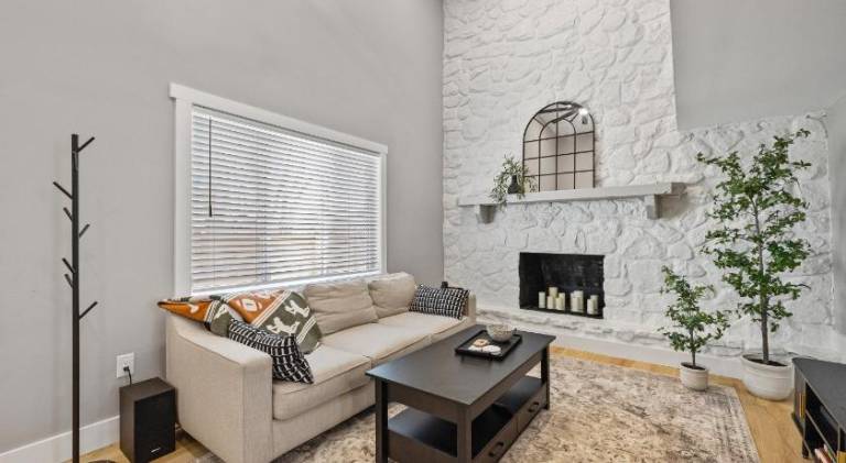 Spacious vacation home | Good for workation | Pets allowed in Bloomington, IN