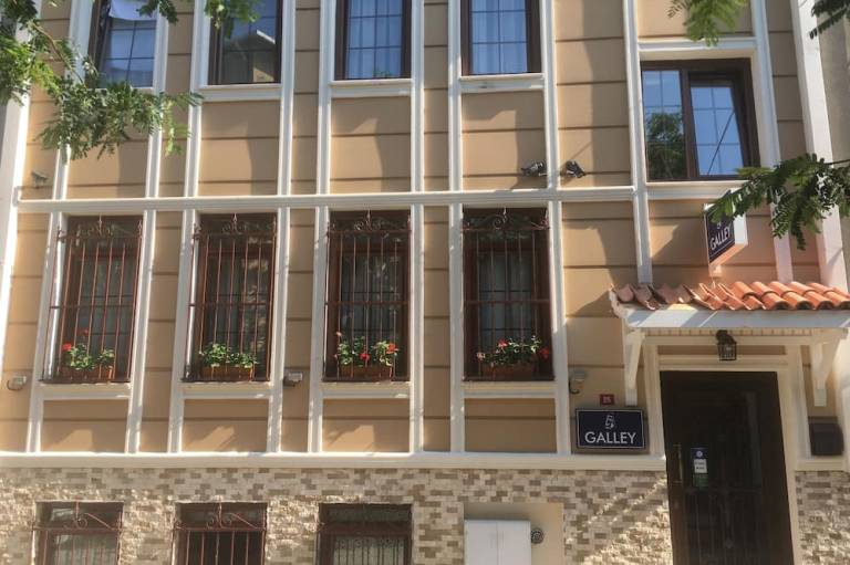 bed & breakfast  Galata