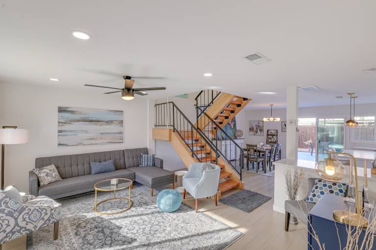 2 Mi to Old Town Dog Friendly Condo w Patio