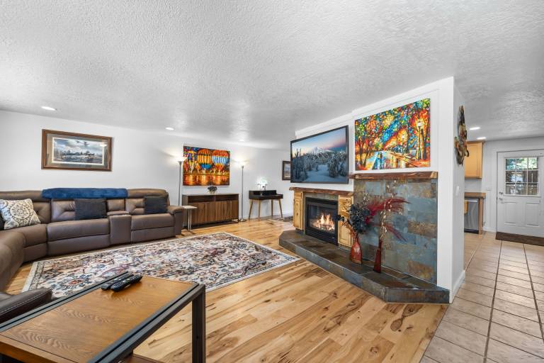 House with garden, grill & jacuzzi | Mountain view — photo 2