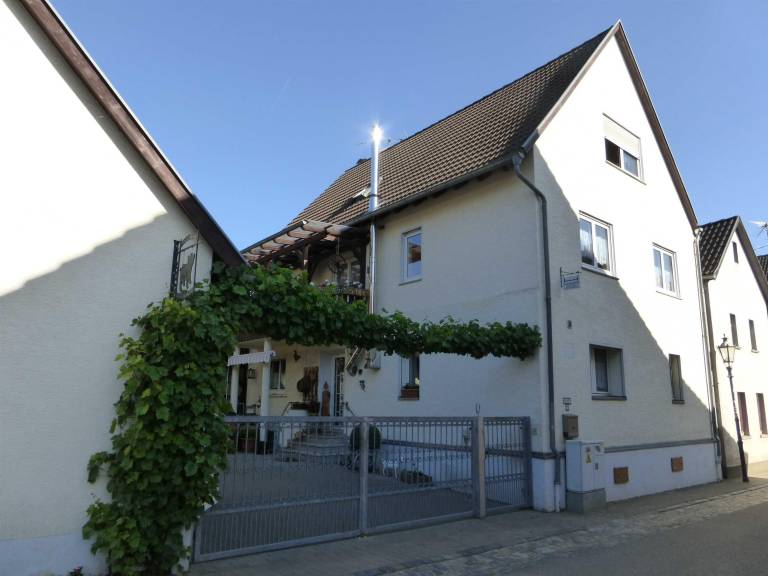 Apartment with 2 rooms for 6 persons — photo 3