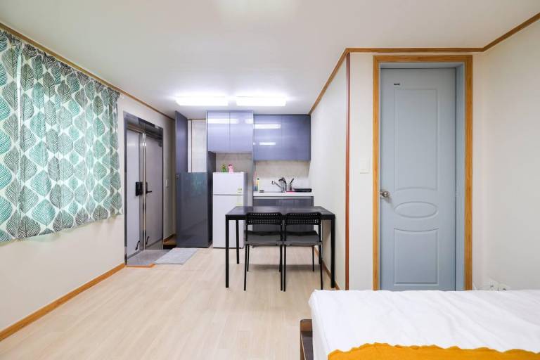 Wonderful apartment | Next to Bukchon Hanok Village | Perfect for remote work | Pet-friendly — photo 2