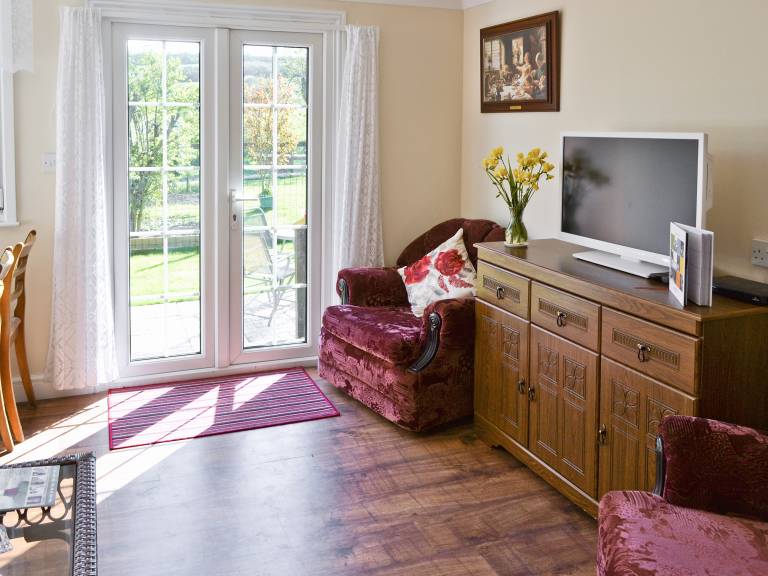 Family-friendly cottage with garden | Pets are welcome — photo 2
