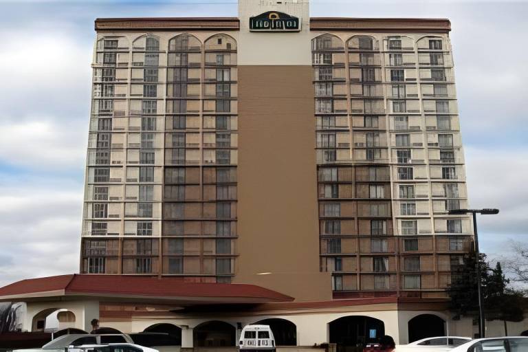 La Quinta Inn & Suites by Wyndham Minneapolis Bloomington W in Bloomington, MN