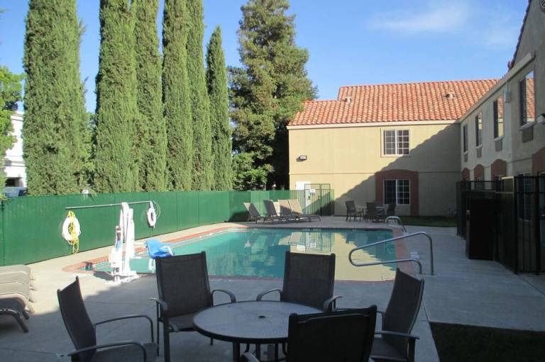 Best Western Brentwood Inn