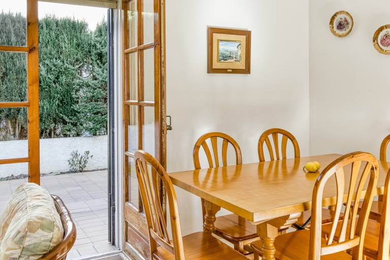 Vacation home with BBQ, terrace & garden | Garden view — photo 5