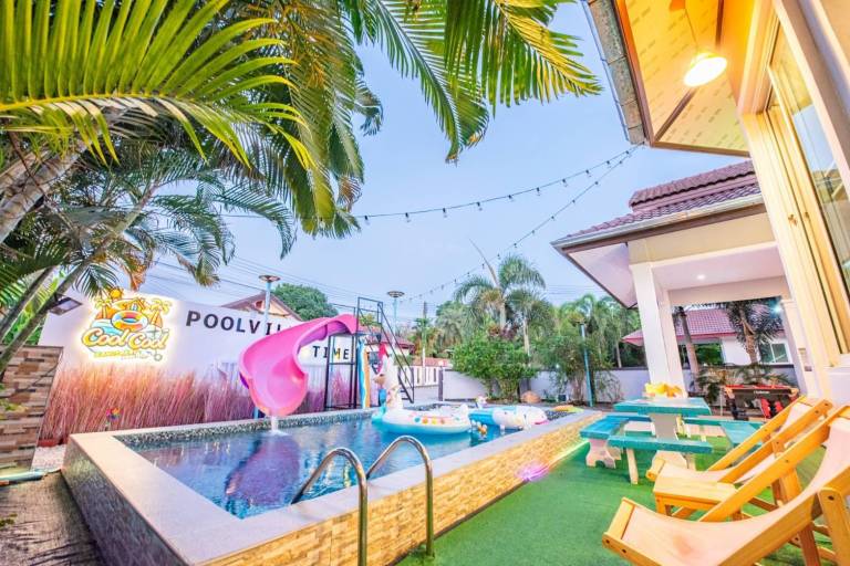Cool Cool Bang Saray Pool Villa, only 5 minutes from the beach in Sattahip