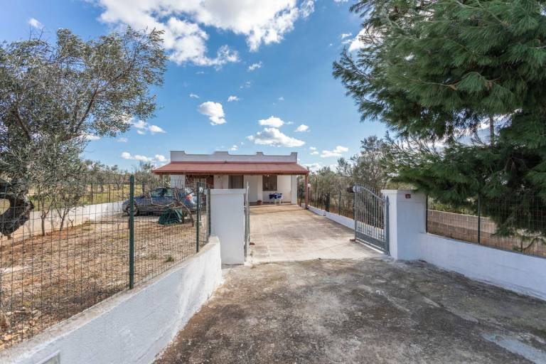 Villa with grill & garden | Garden view — photo 2