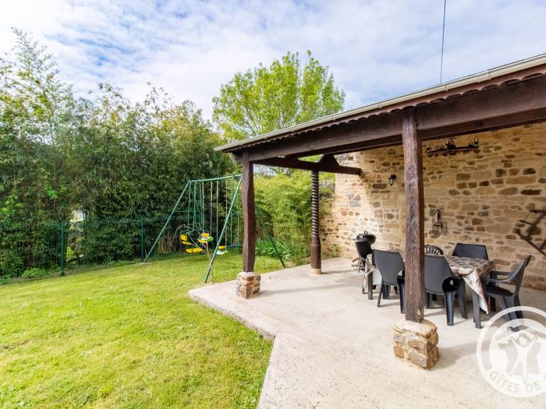 Cottage with barbecue — photo 5