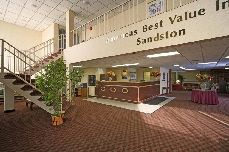 Express Airport Inn — photo 3