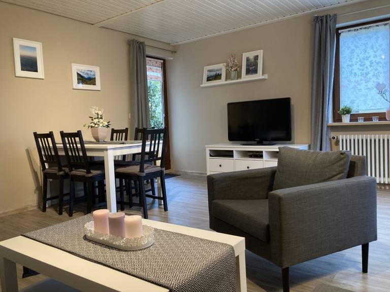 Holiday Apartment Tannenhöh with Mountain View, Balcony and Wi-Fi — photo 3