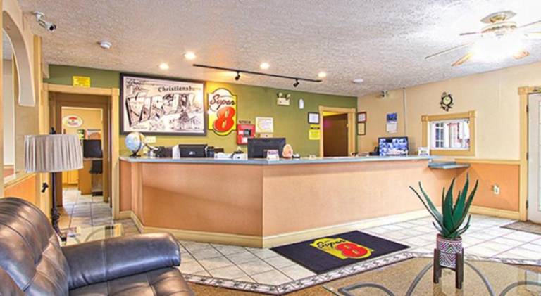 Super 8 By Wyndham Christiansburg — photo 4