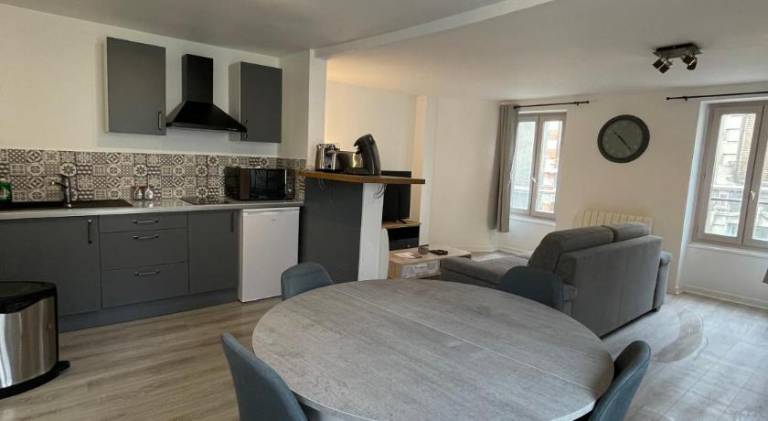 Rental apartment with 1 room for 4 persons in Clermont-Ferrand