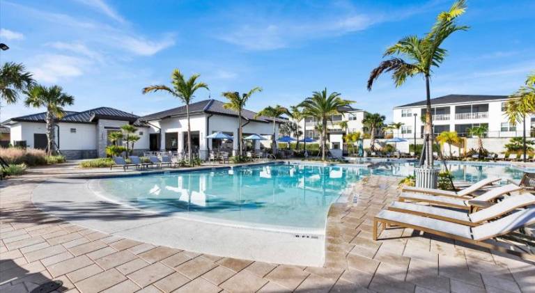 Big vacation home with pool | Pets are welcome — photo 3
