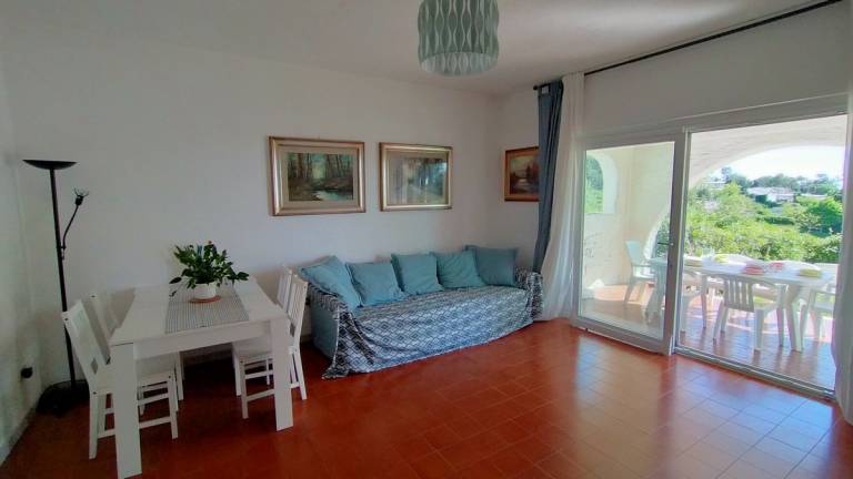 Holiday apartment with garden — photo 4