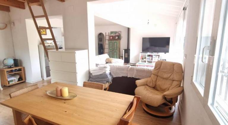 House with pool | Pets are welcome — photo 2