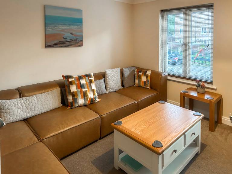 Child-friendly cottage with garden | River view | Pets are welcome in Whitby