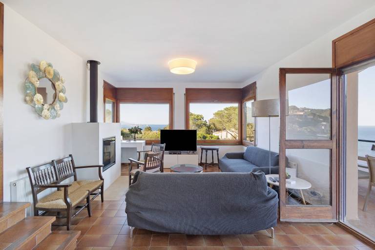 Fully equipped house with fast internet, yard & barbeque | Beach view | Next to the beach | Pets allowed — photo 5