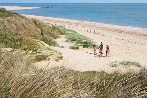 BEACH SIDE CARAVAN - haven - Caister on sea — photo 5
