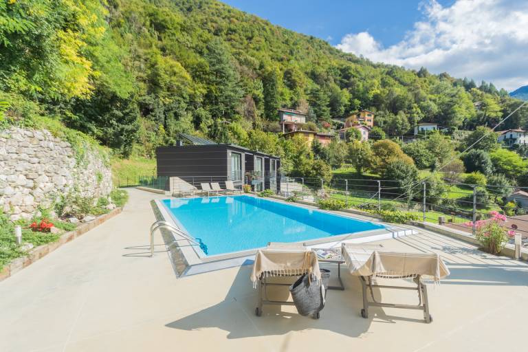 Family-friendly rental apartment with pool & terrace | Lake view | Dogs allowed — photo 2
