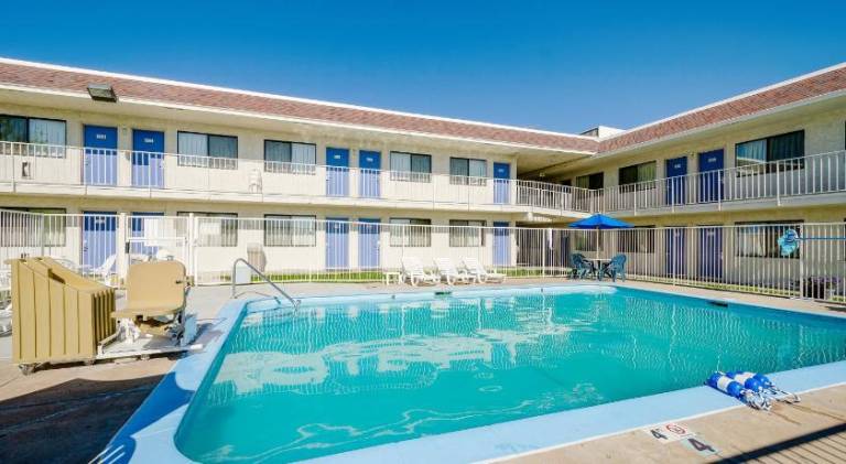 Motel 6 Thornton, CO — photo 3