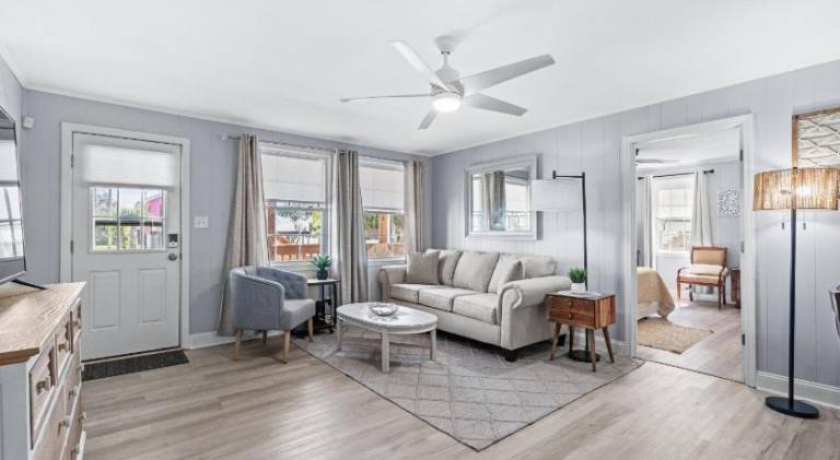 Vacation home | Next to the beach | Good for workation | Pets allowed in Garden City, SC
