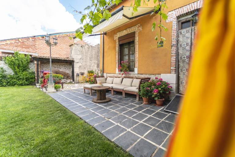 House with garden & BBQ in León