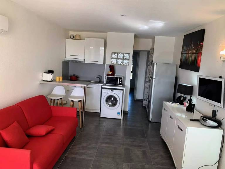 Holiday apartment with terrace — photo 4
