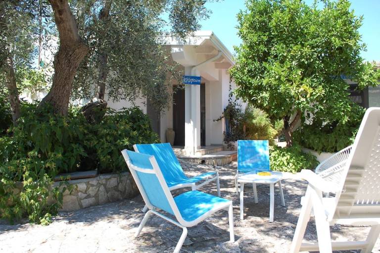Bed & Breakfast  Mattinata