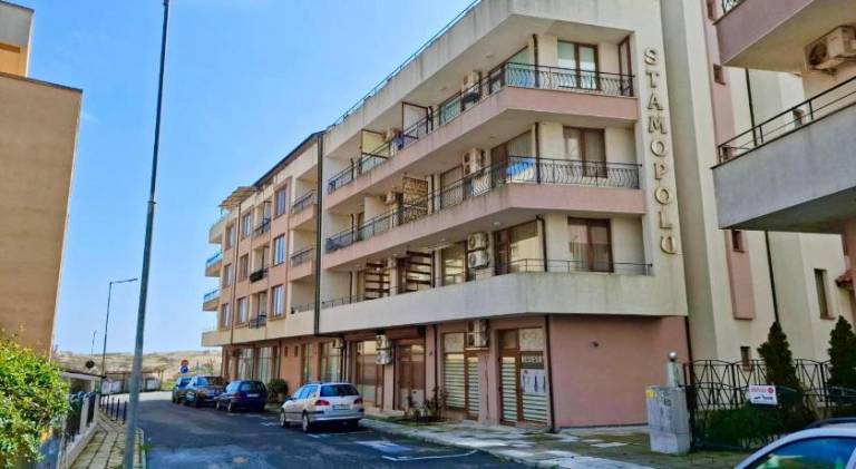 Rental apartment with yard, patio & private pool | Beach nearby | Dogs allowed in Burgas