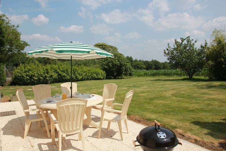 Gite with terrace, barbeque & yard | Pet-friendly — photo 2